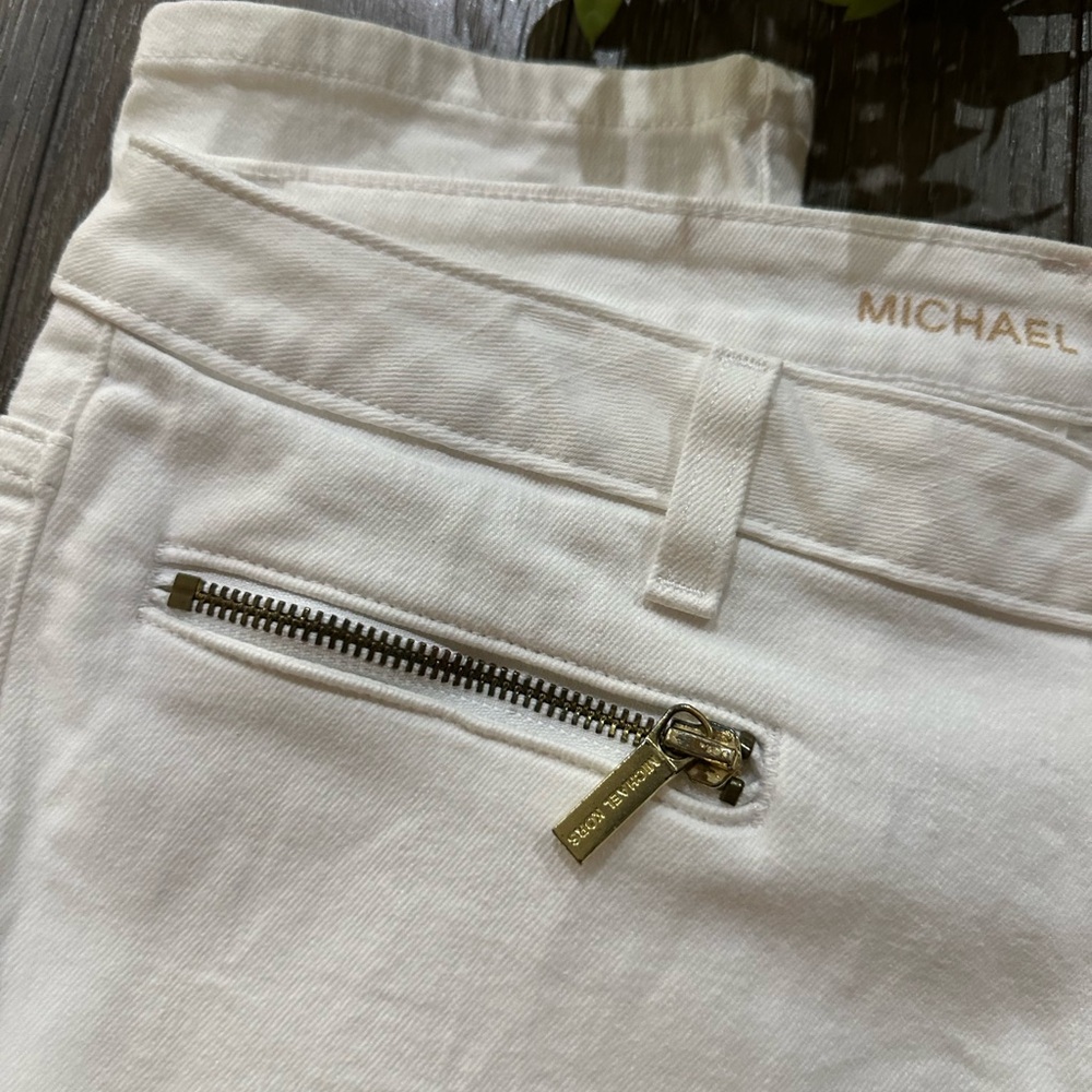 Michael Kors Izzy Cropped Jeans - Picture 4 of 13